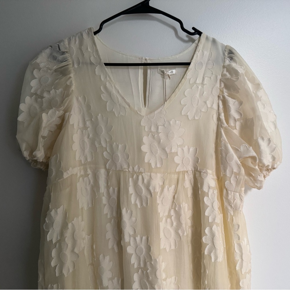 Elegant Cream Floral Midi Dress